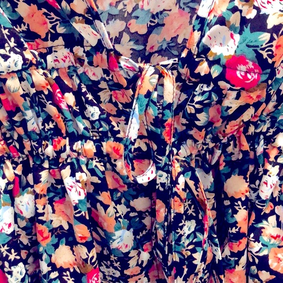 [SHEIN] Floral Long Bell-Sleeve Front-Tie Shirt - Womens Size Medium - Picture 4 of 10